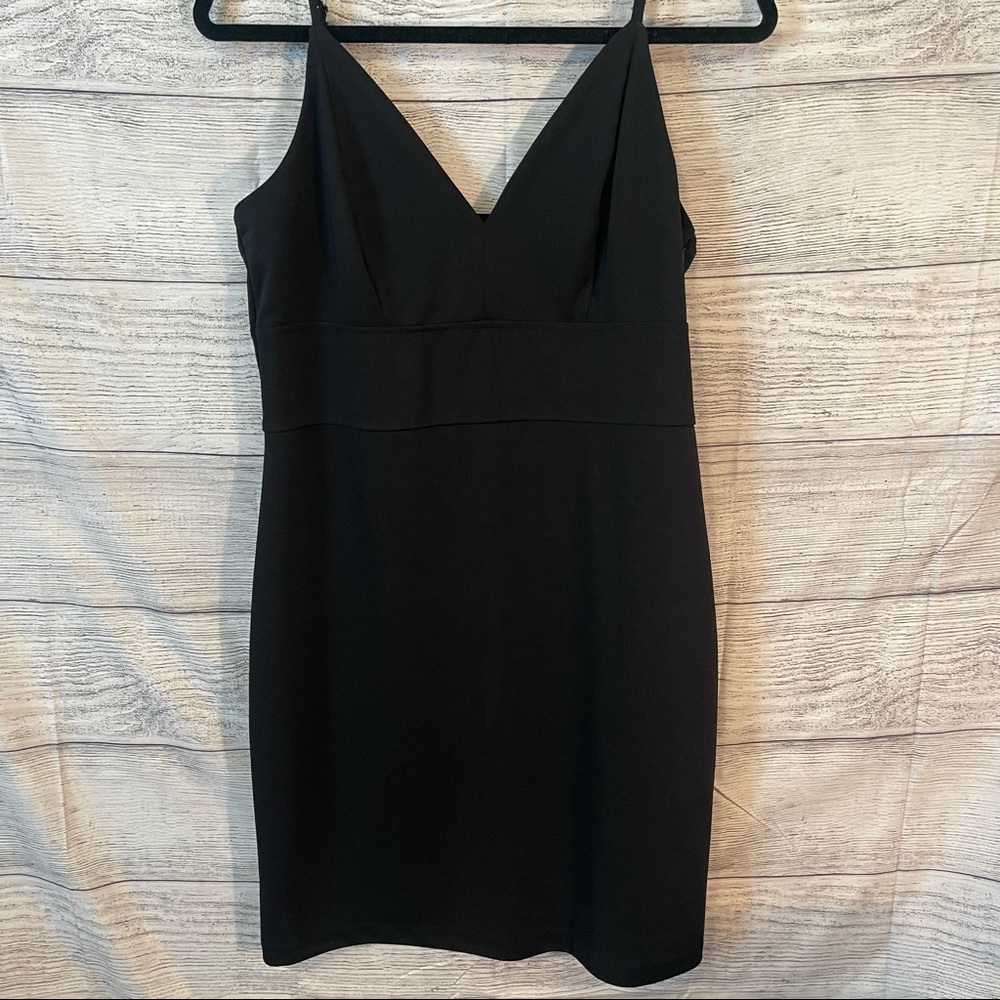 Super cute LBD! Perfect for going out or even dressing up for work!